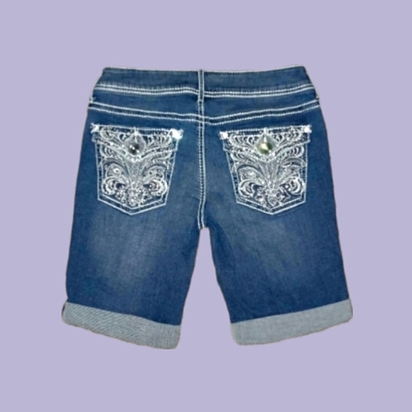 Apt. 9 Jean Shorts w/ Rhinestone Design - Picture 4 of 5